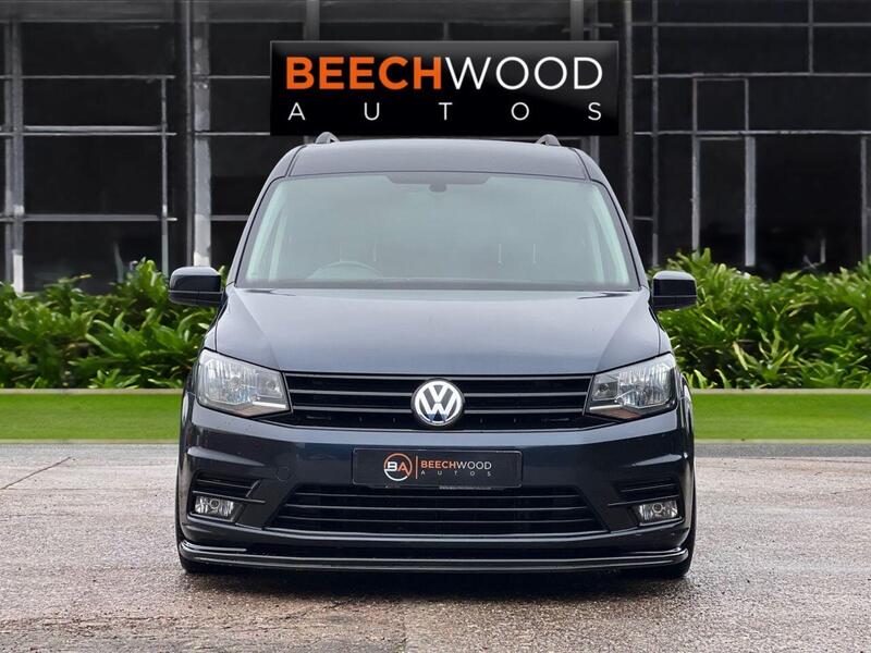 Volkswagen Caddy Maxi Life view 4