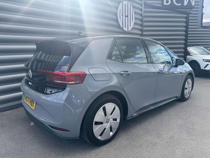 Volkswagen Id.3 view 3