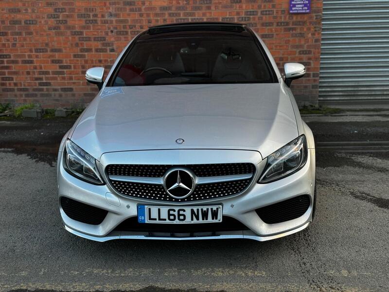 Mercedes-Benz C-Class view 4