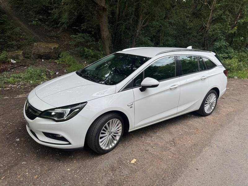 Vauxhall Astra — photo 1