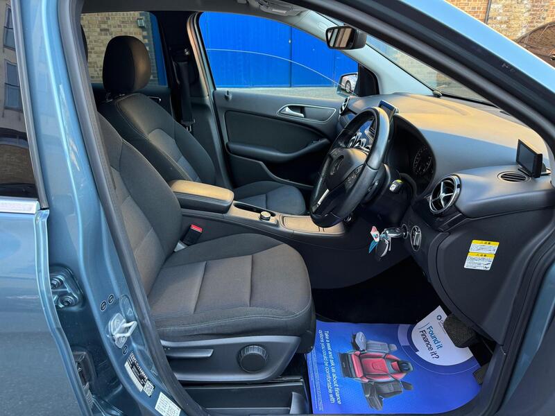 Mercedes-Benz B Class view 16