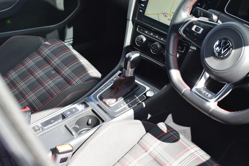 Volkswagen Golf view 7