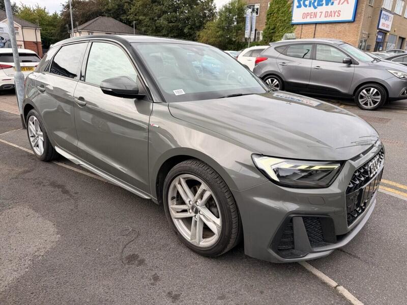 Audi A1 view 3