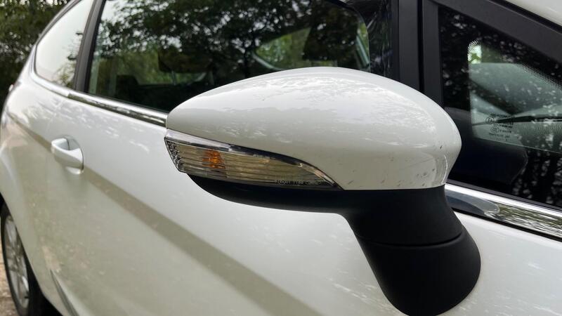2015 Ford Fiesta — photo 18