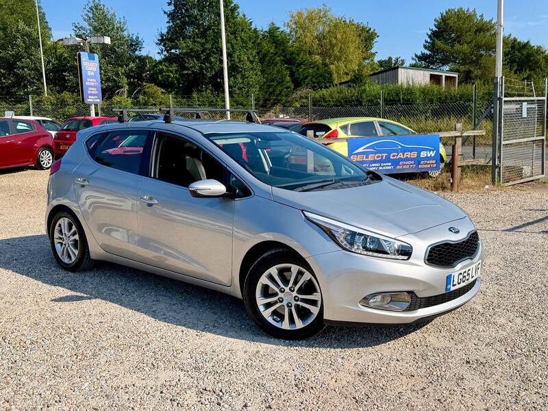 Kia Ceed main image