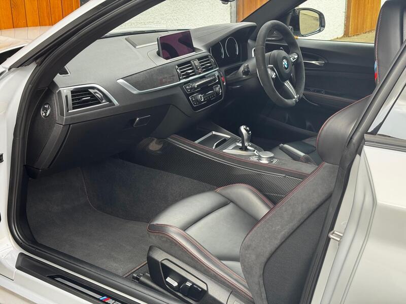 BMW M2 view 3
