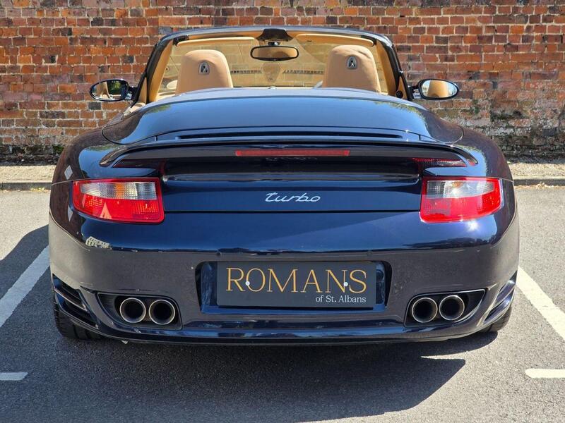 Porsche 911 view 5