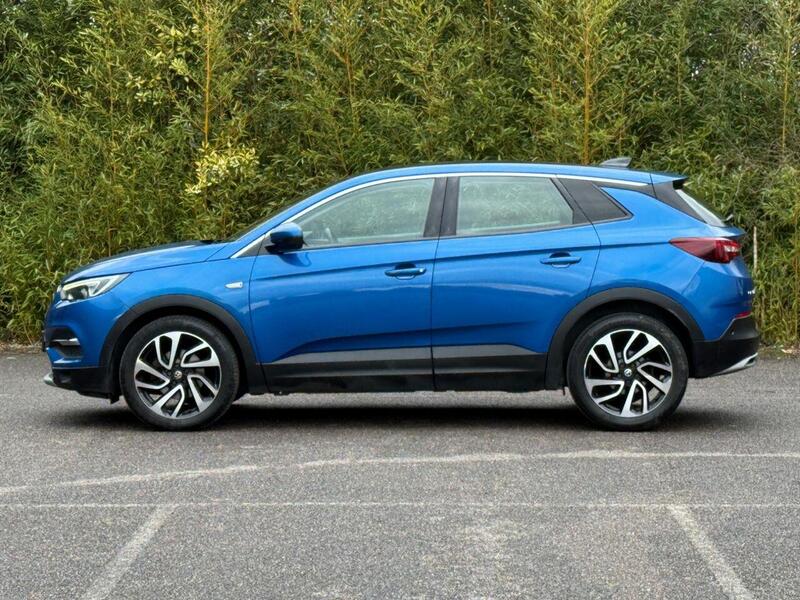 Vauxhall Grandland X view 4