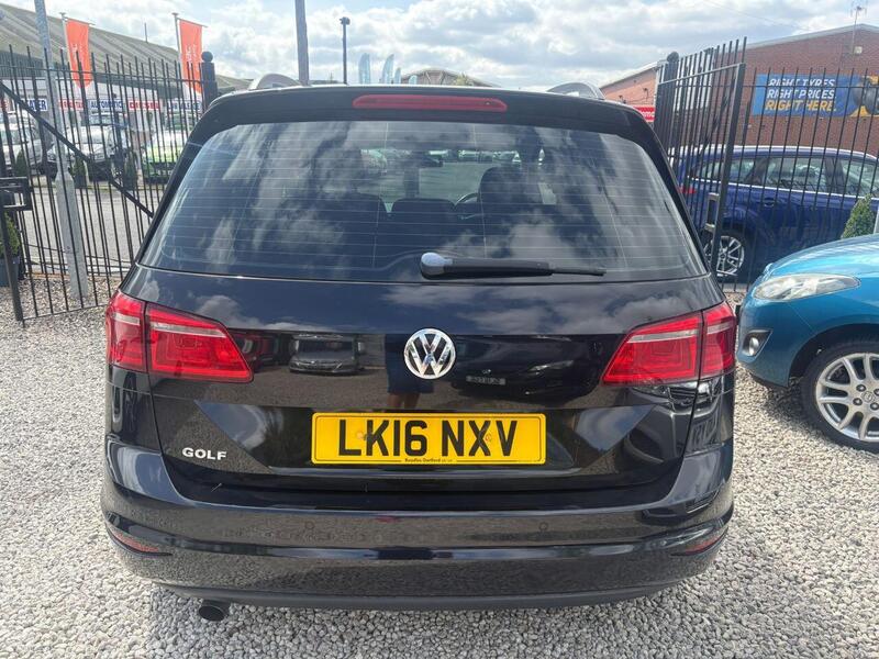 Volkswagen Golf SV view 5