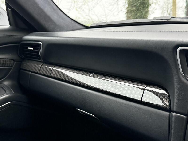 Porsche 911 view 64