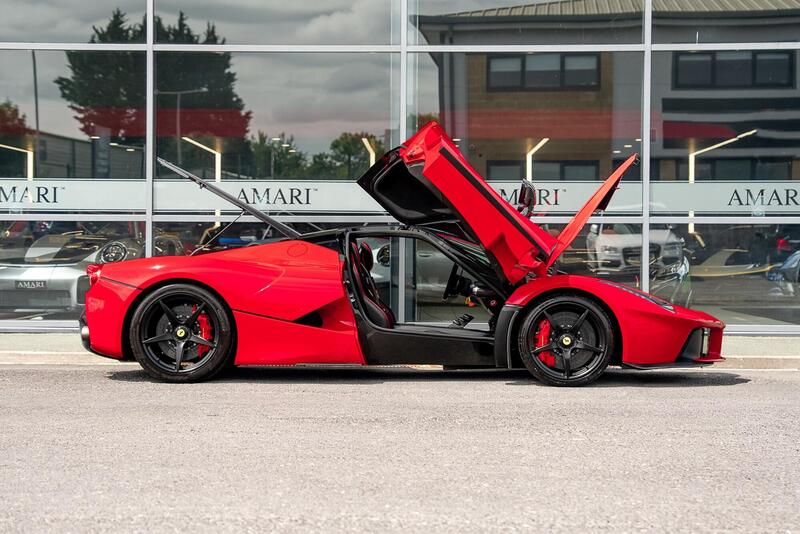 Ferrari Laferrari view 7