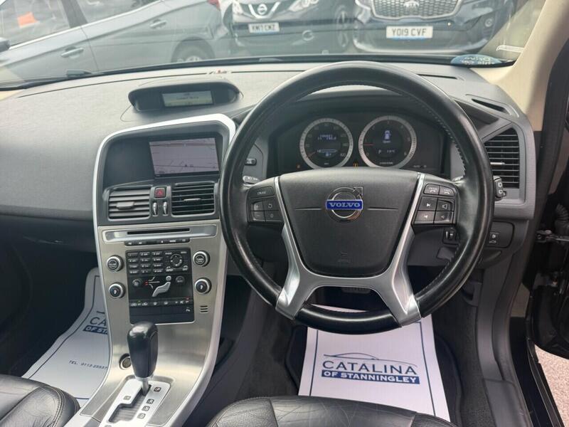 Volvo XC60 view 4