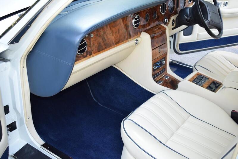 Rolls-Royce Silver Spur view 4
