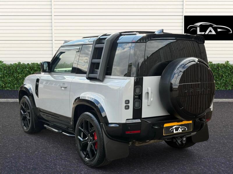 Land Rover Defender view 5