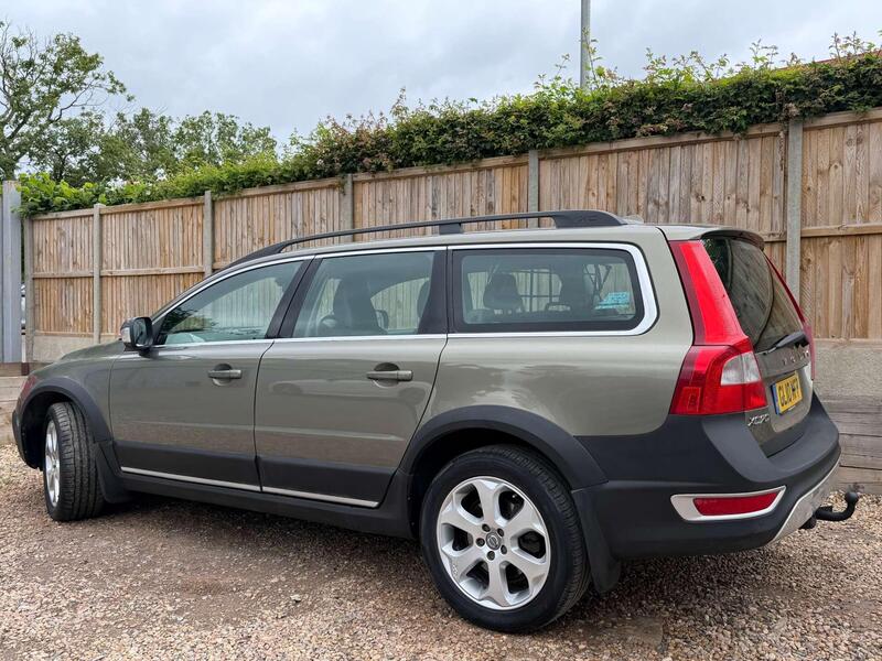 Volvo XC70 view 7
