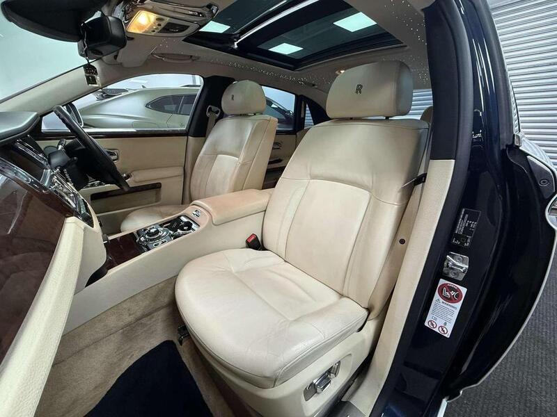 Rolls-Royce Ghost view 48