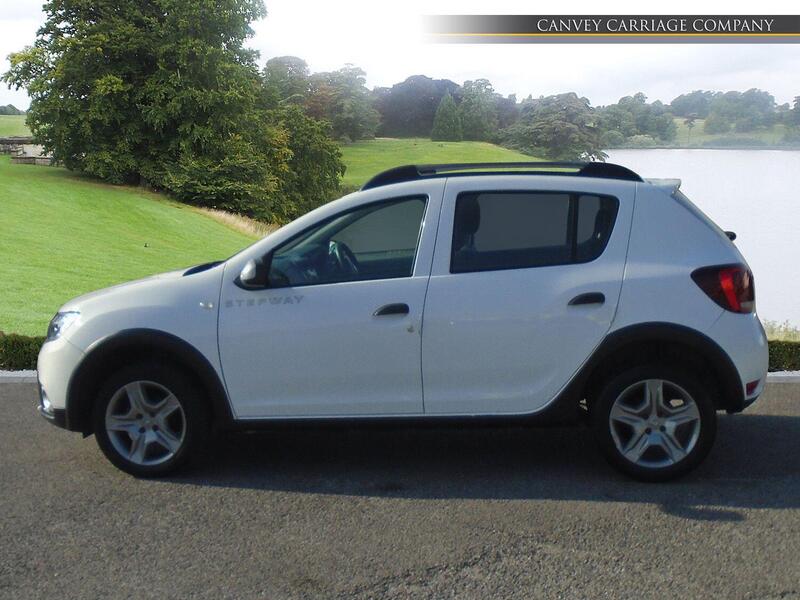 Dacia Sandero Stepway view 2