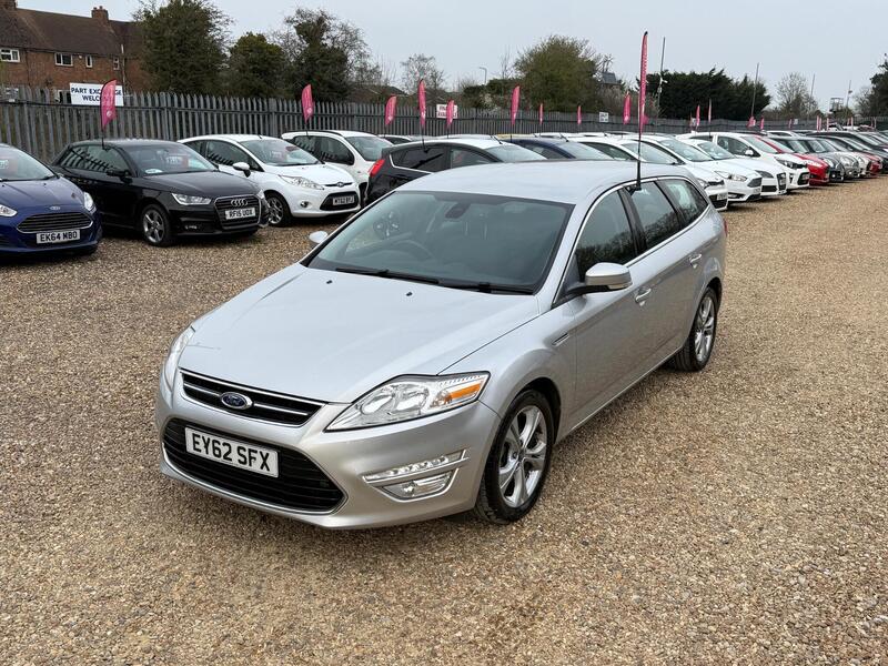 Ford Mondeo view 3
