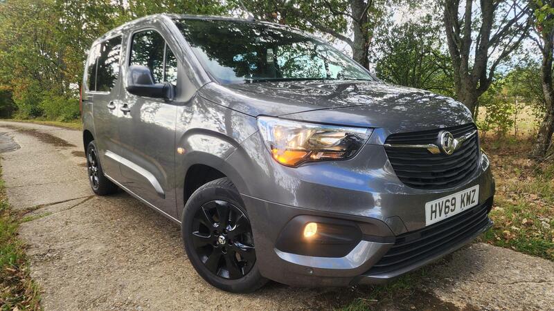 2019 Vauxhall Combo Life — photo 17