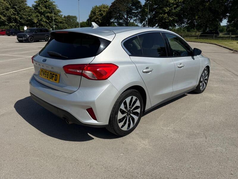 Ford Focus view 7