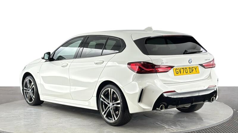BMW 1 Series view 6