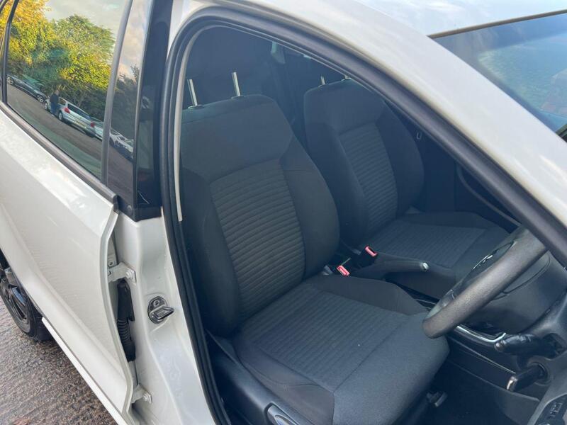 Volkswagen Polo view 10