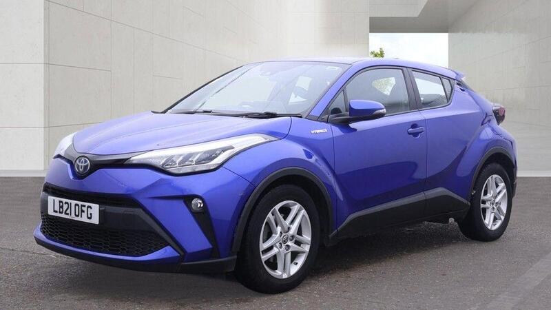 Toyota C-HR view 3