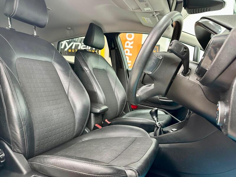 Ford Fiesta view 6