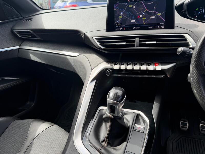 Peugeot 3008 view 7