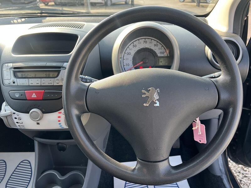 Peugeot 107 view 16