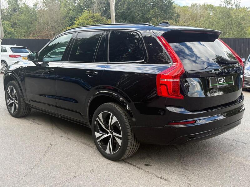 Volvo XC90 view 2