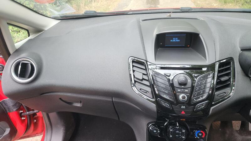 2012 Ford Fiesta — photo 29