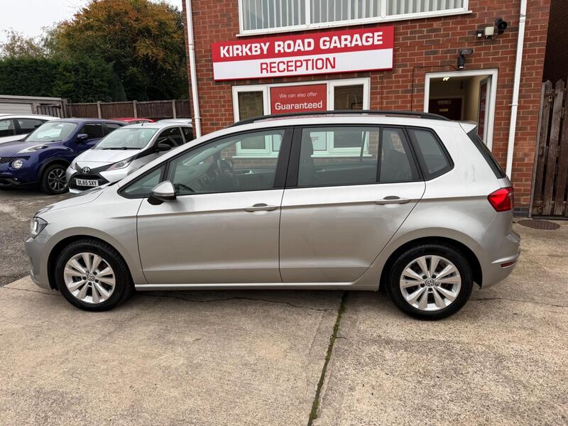 Volkswagen Golf Sportsvan view 5