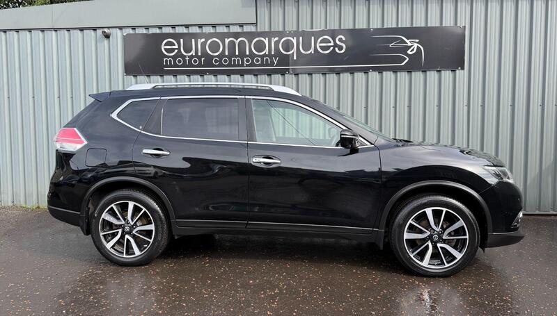 Nissan X-Trail view 2