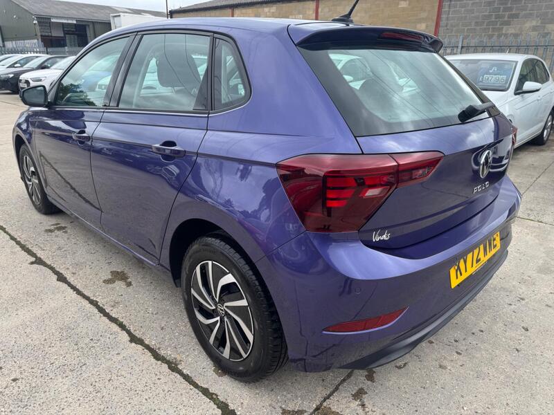 Volkswagen Polo view 6