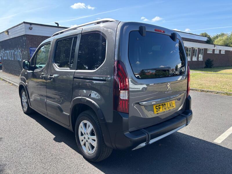 Peugeot Rifter view 5