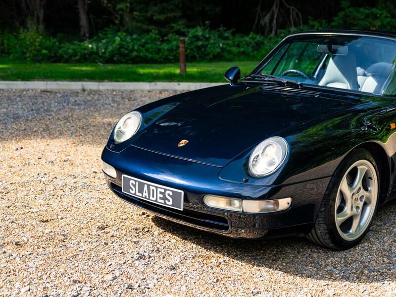 Porsche 911 view 4