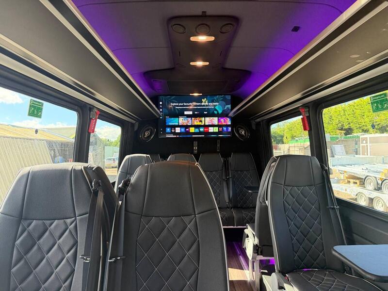 Mercedes-Benz Sprinter main image