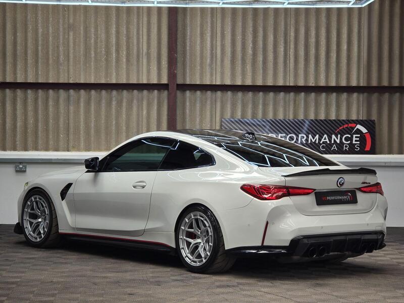 BMW M4 view 4