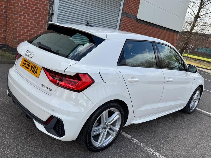 Audi A1 view 5