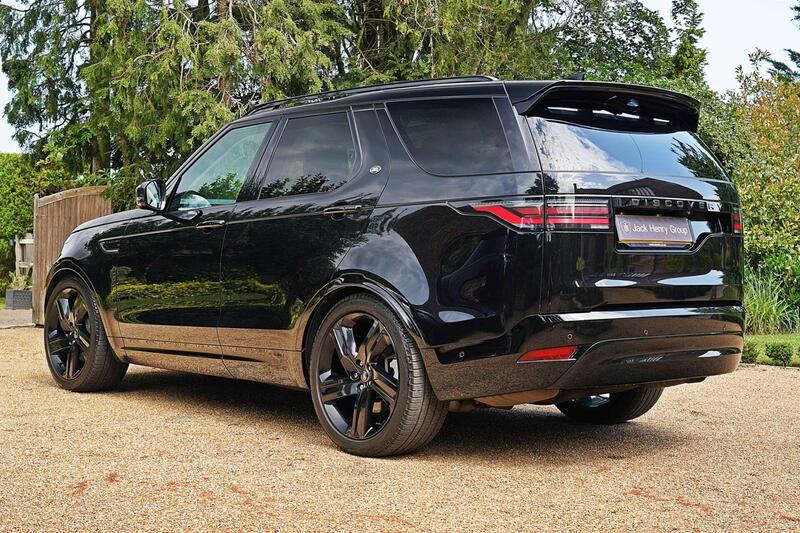 Land Rover Discovery 3 view 4