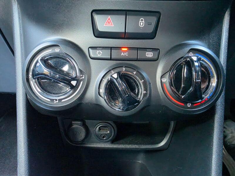 Peugeot 208 1.2 VTi Active Euro 5 3dr thumbnail 26