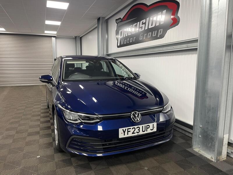 Volkswagen Golf view 2
