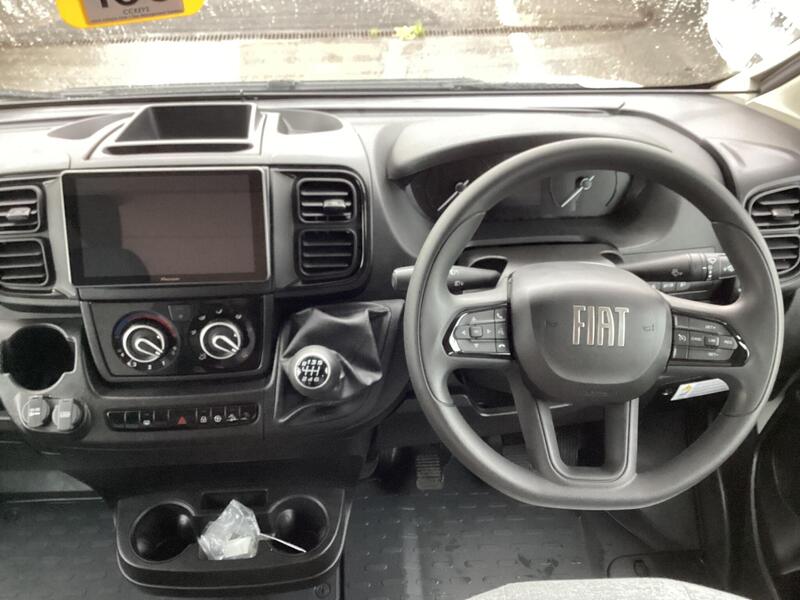 Auto-Trail Expedition C73 — image 20