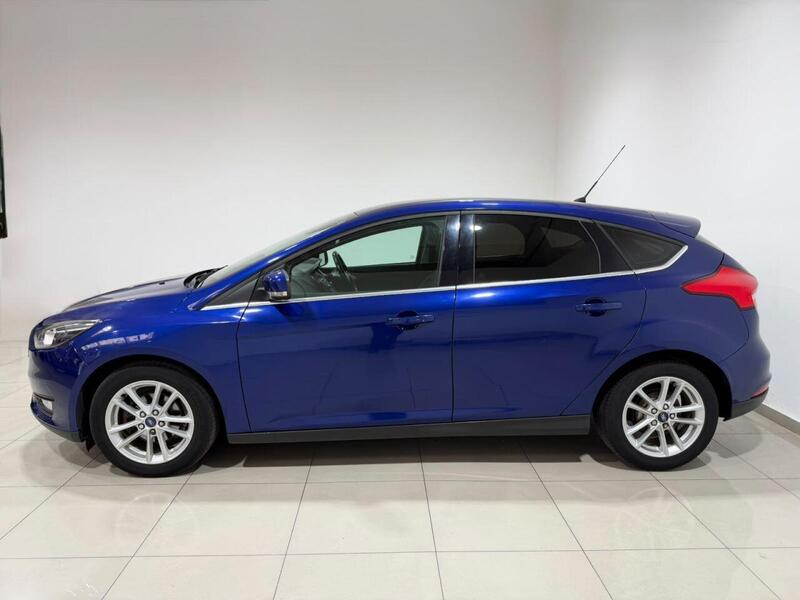 Ford Focus view 5