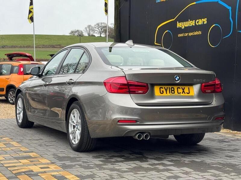 BMW 3 Series view 3