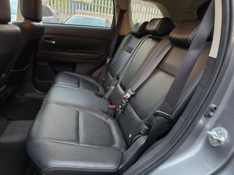 Mitsubishi Outlander 2.0h 12kWh GX4h CVT 4WD Euro 5 (s/s) 5dr thumbnail 25