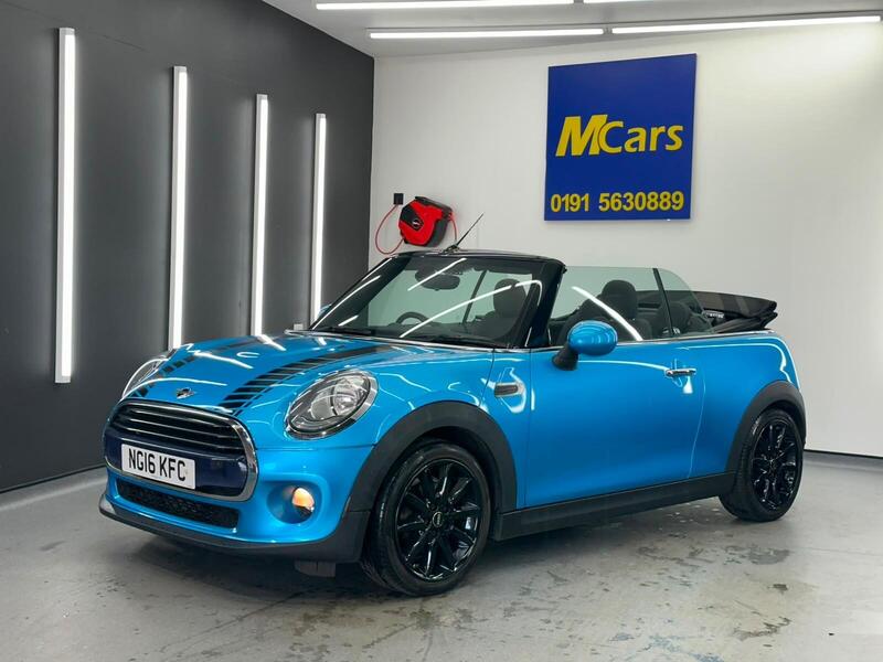 Mini Convertible view 2