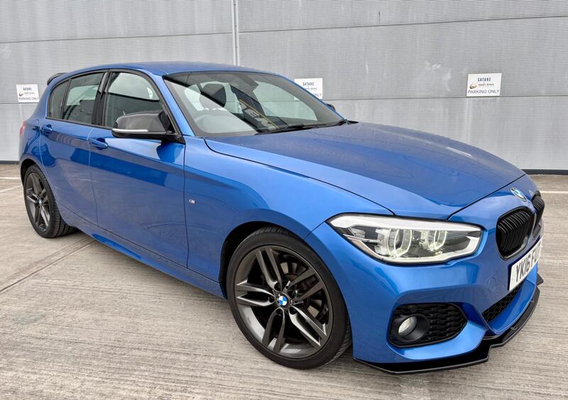 BMW 1 Series view 3