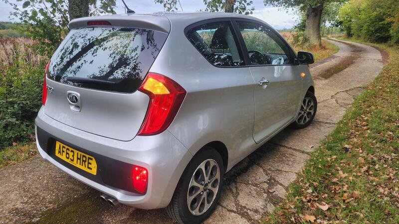 2013 Kia Picanto — photo 12